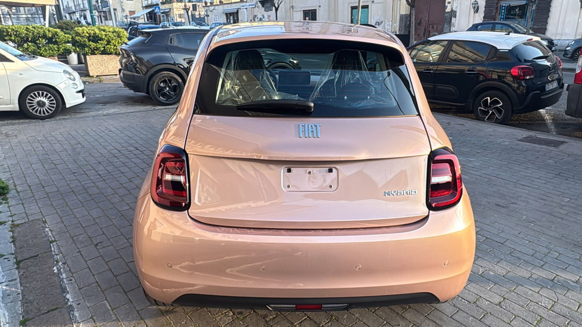 Fiat 500 1.0 Hybrid Red (5)