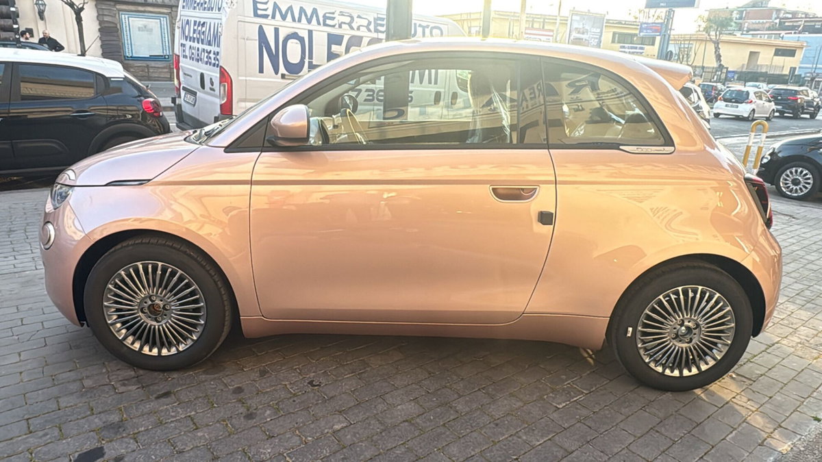 Fiat 500 1.0 Hybrid Red (7)