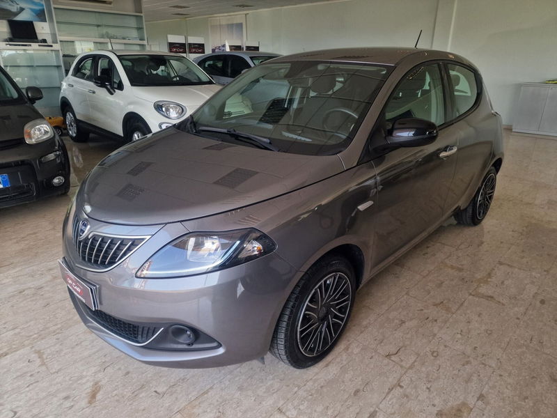 Lancia Ypsilon 1.0 FireFly 5 porte S&S Hybrid Gold Plus