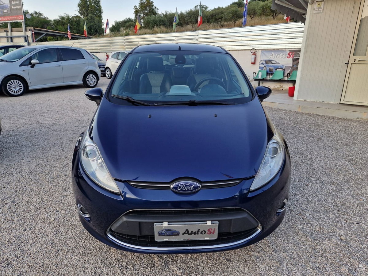 Ford Fiesta Ikon 1.6 TDCi 95CV 5 porte (9)