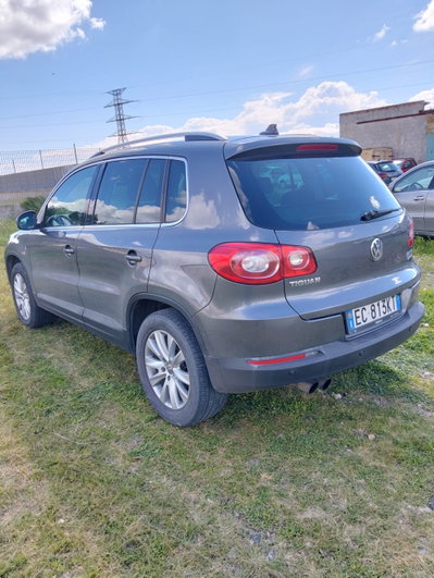 Volkswagen Tiguan 2.0 TDI DPF 4MOTION DSG Sport & Style (6)