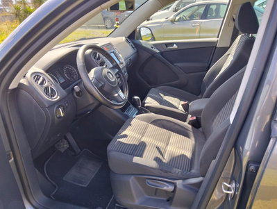 Volkswagen Tiguan 2.0 TDI DPF 4MOTION DSG Sport & Style (8)