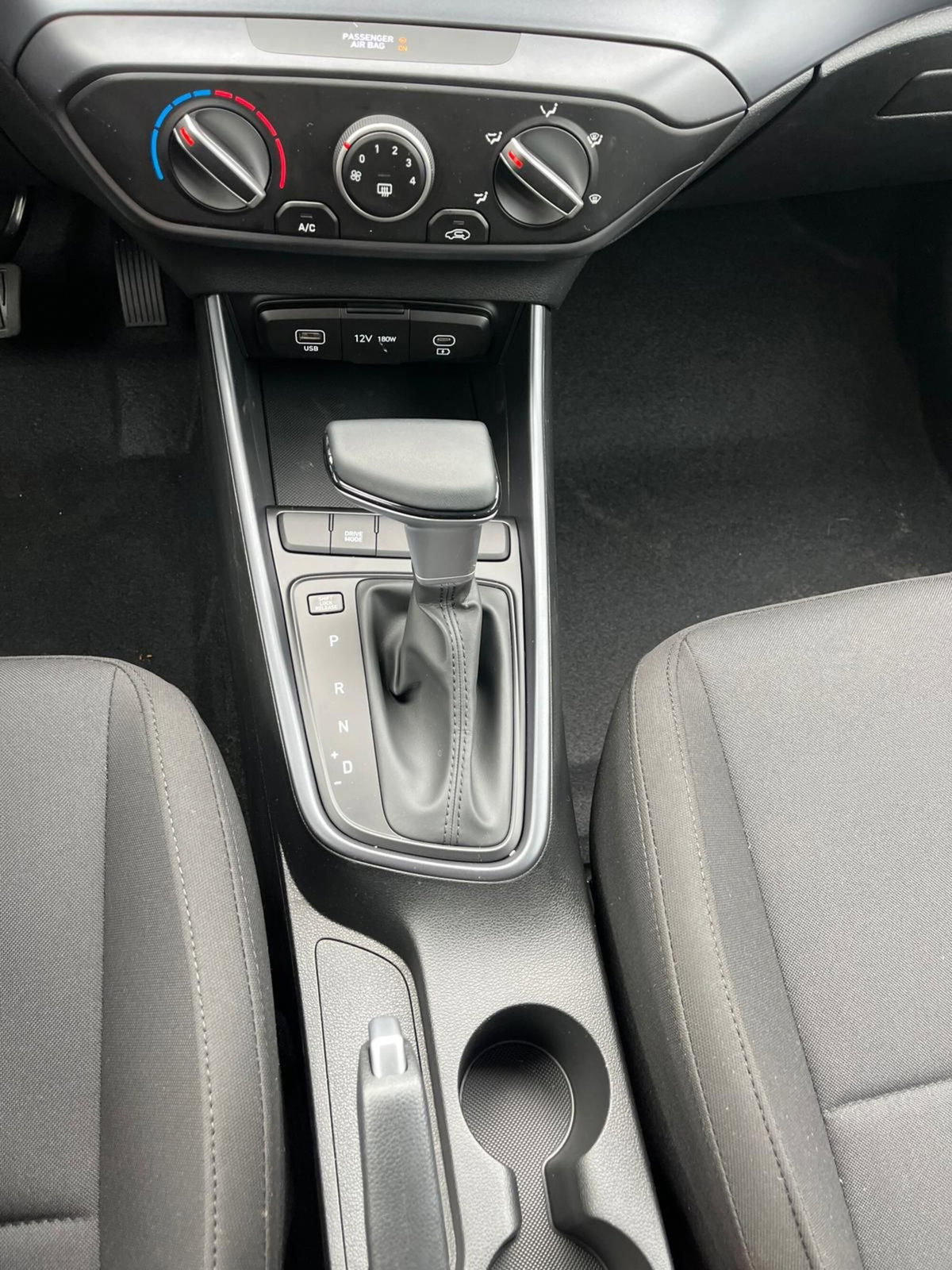 Hyundai i20 1.0 t-gdi Connectline 90cv dct (17)