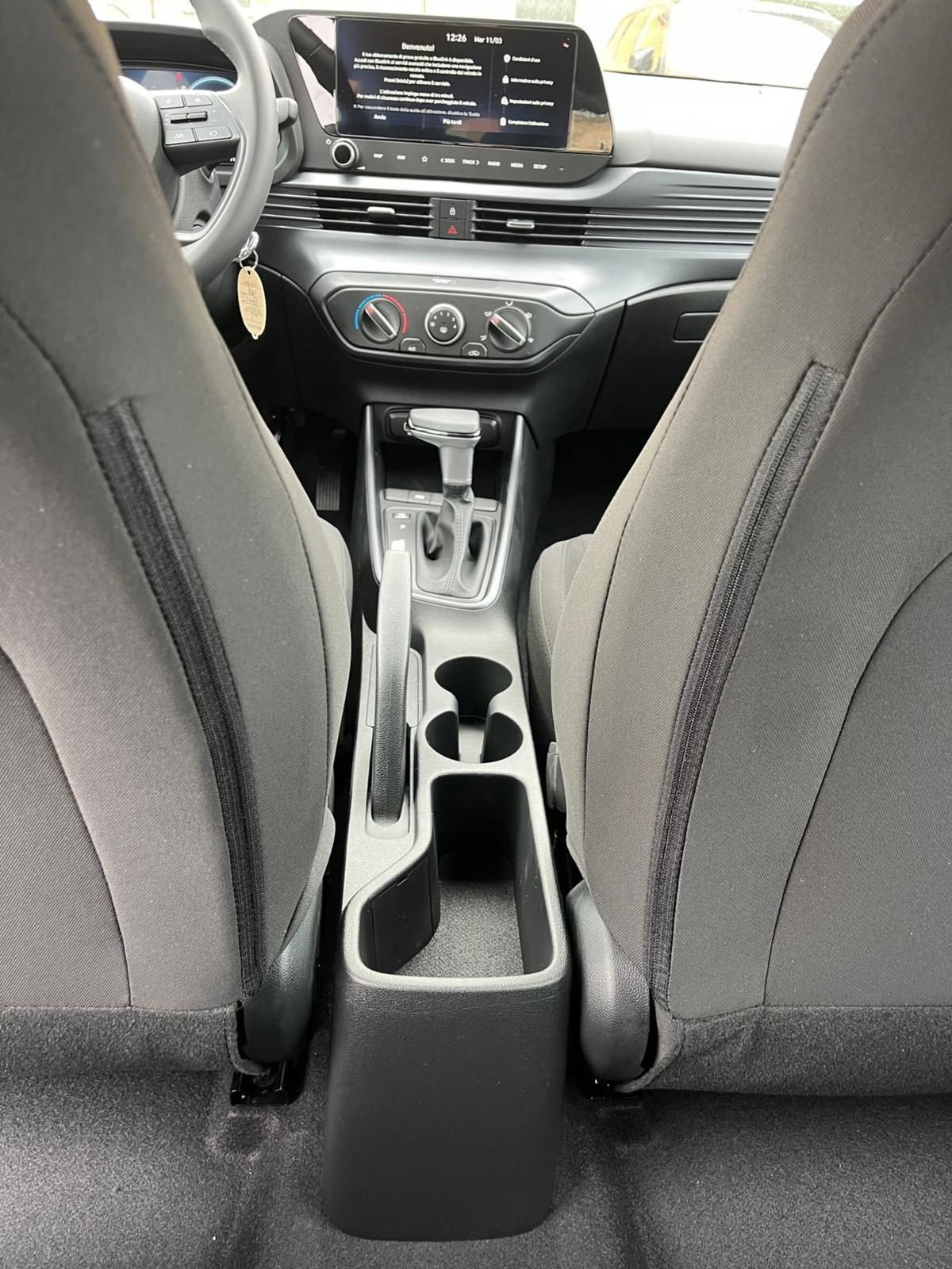 Hyundai i20 1.0 t-gdi Connectline 90cv dct (18)