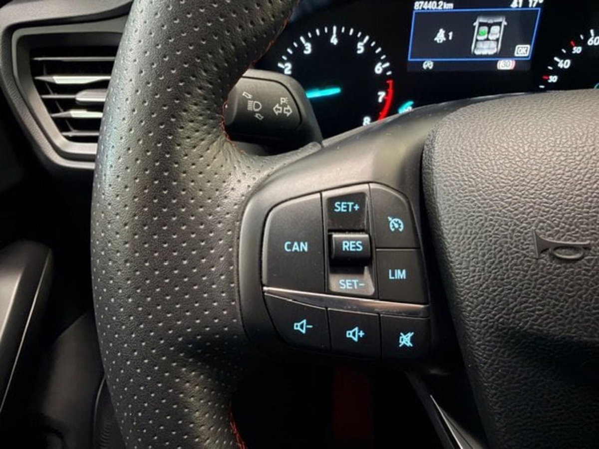 Ford Focus Station Wagon 1.0 EcoBoost 125 CV Start&Stop SW ST Line (17)