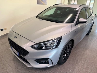 Ford Focus Station Wagon 1.0 EcoBoost 125 CV Start&Stop SW ST Line (2)