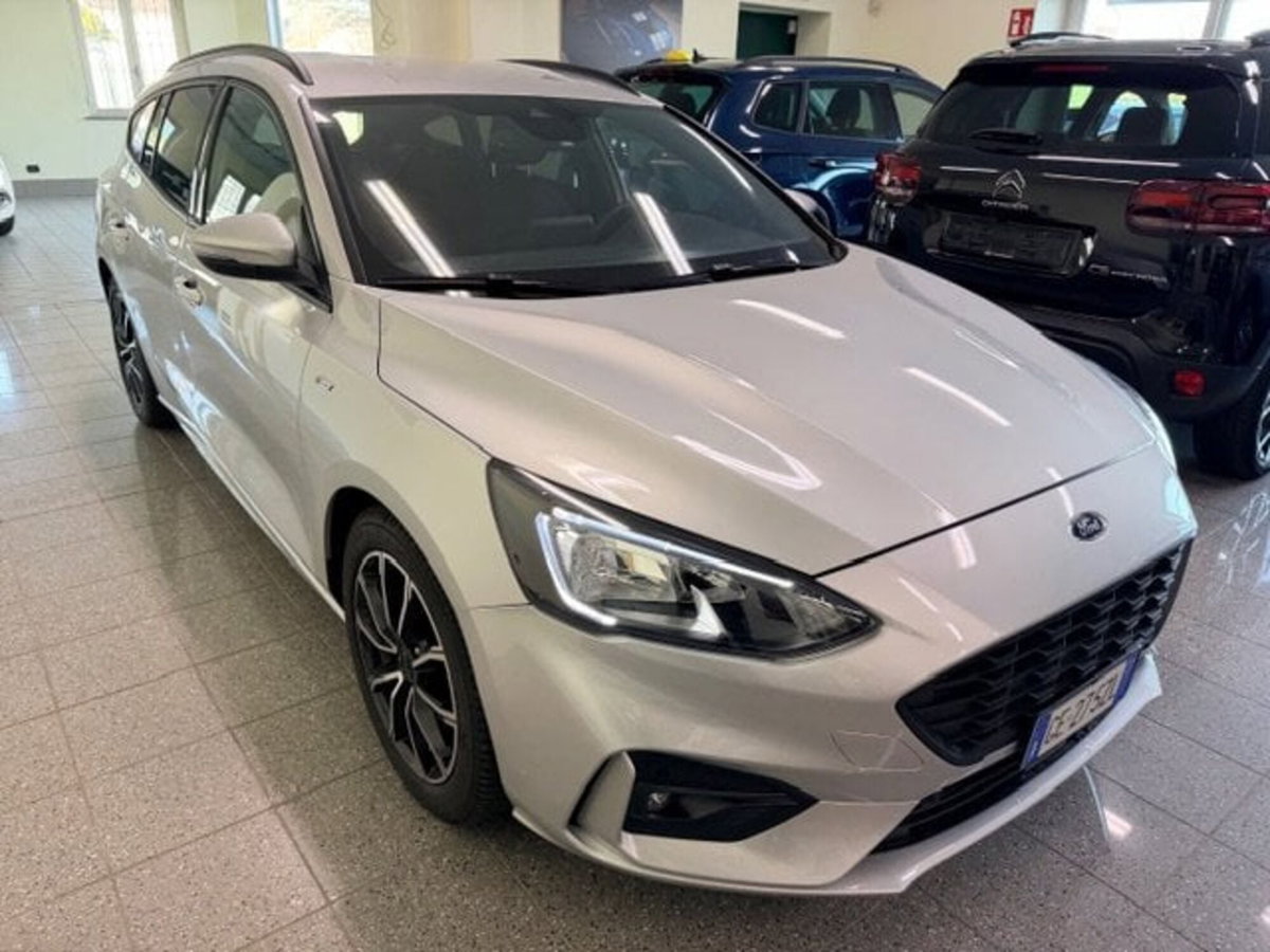 Ford Focus Station Wagon 1.0 EcoBoost 125 CV Start&Stop SW ST Line (4)