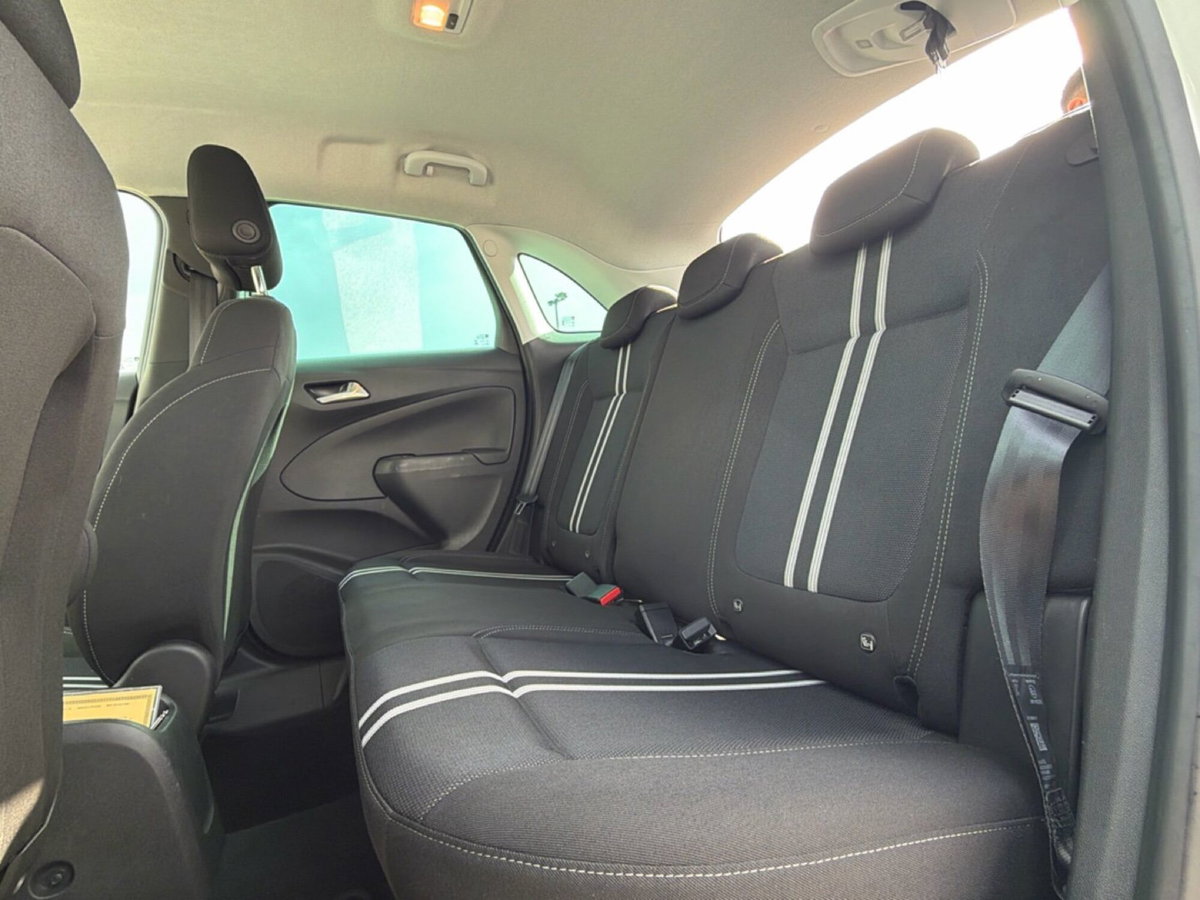 Opel Crossland 1.5 ECOTEC D 110 CV Start&Stop Edition (10)