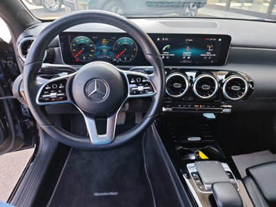 Mercedes-Benz Classe A Sedan 180 d Automatic 4p. Sport (10)