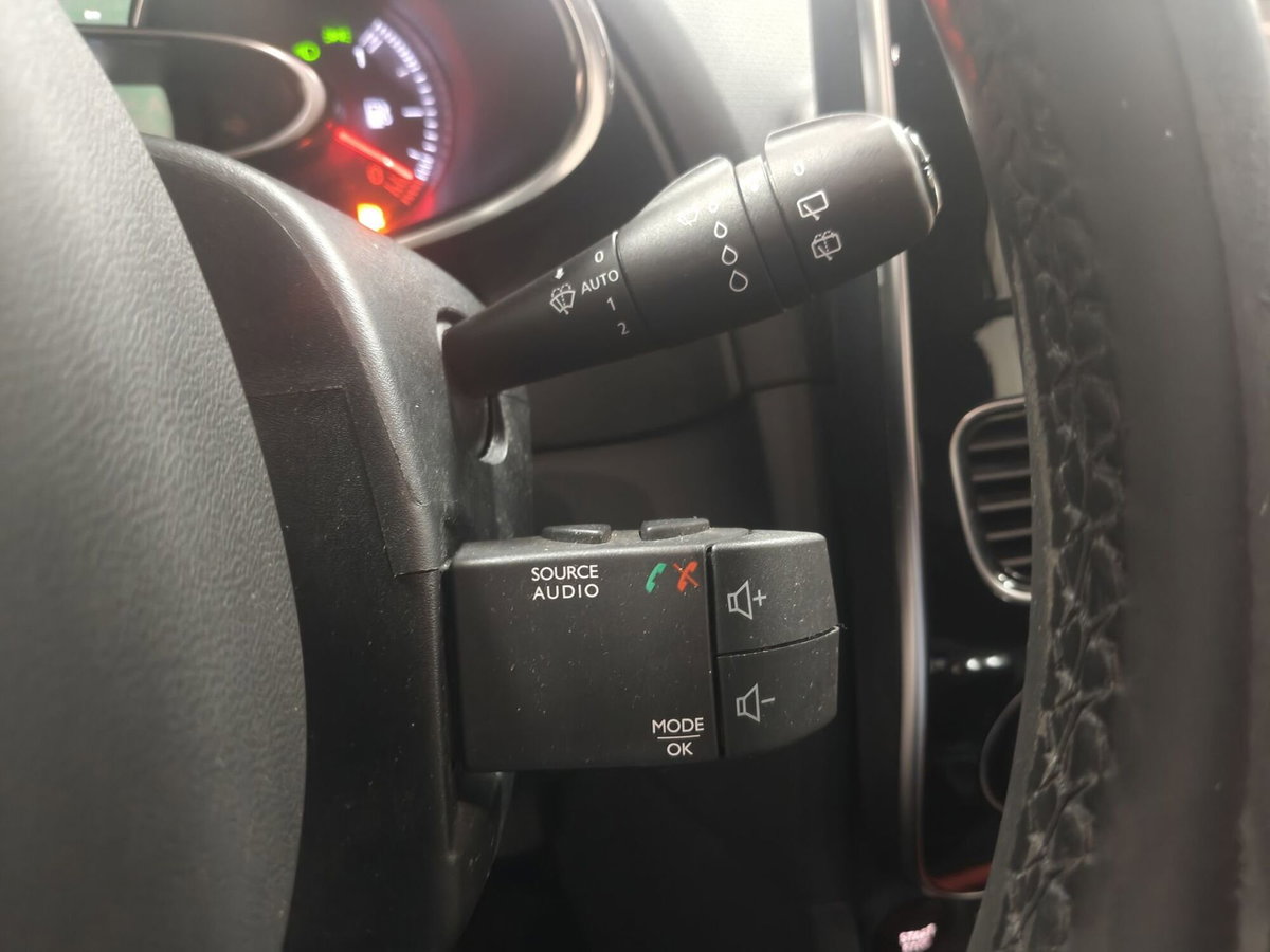 Renault Clio dCi 8V 75 CV Start&Stop 5 porte Energy Intens (12)