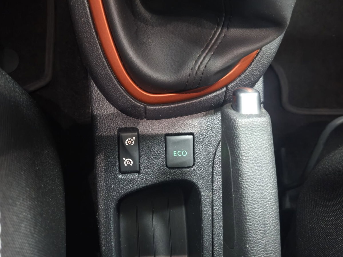 Renault Clio dCi 8V 75 CV Start&Stop 5 porte Energy Intens (9)