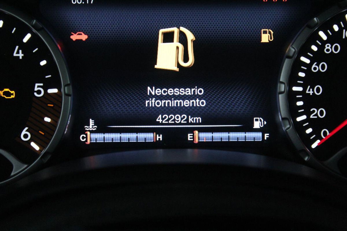 Jeep Renegade 1.6 Mjt 120 CV Limited (11)