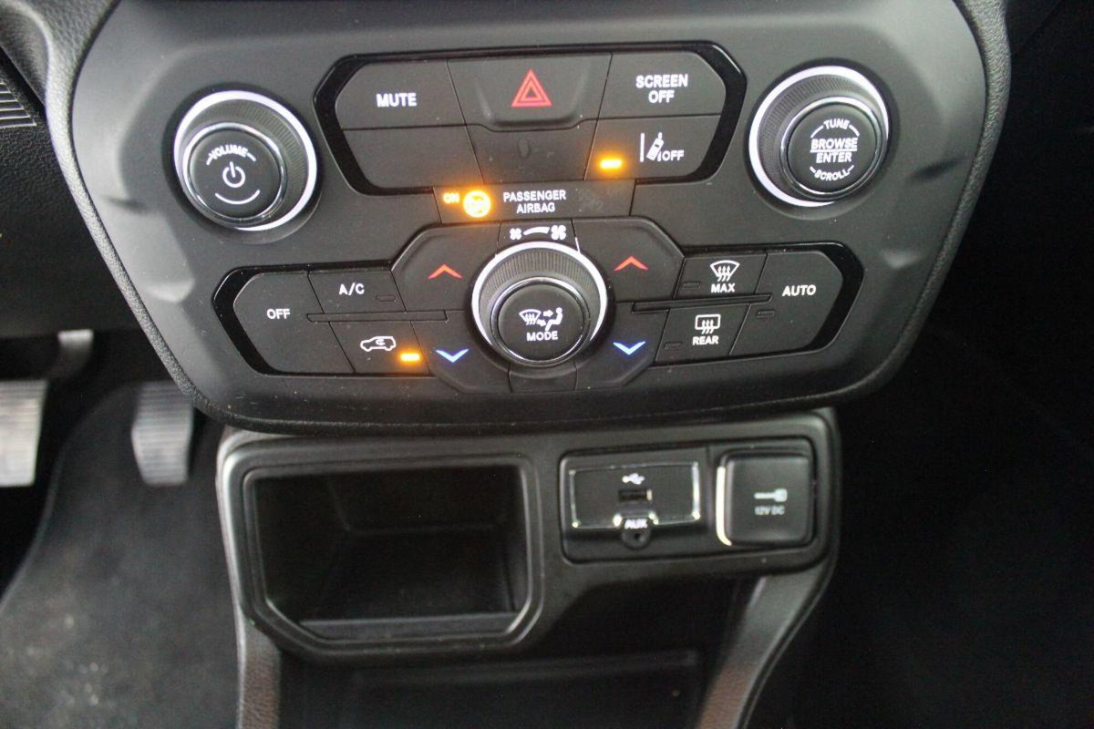 Jeep Renegade 1.6 Mjt 120 CV Limited (15)
