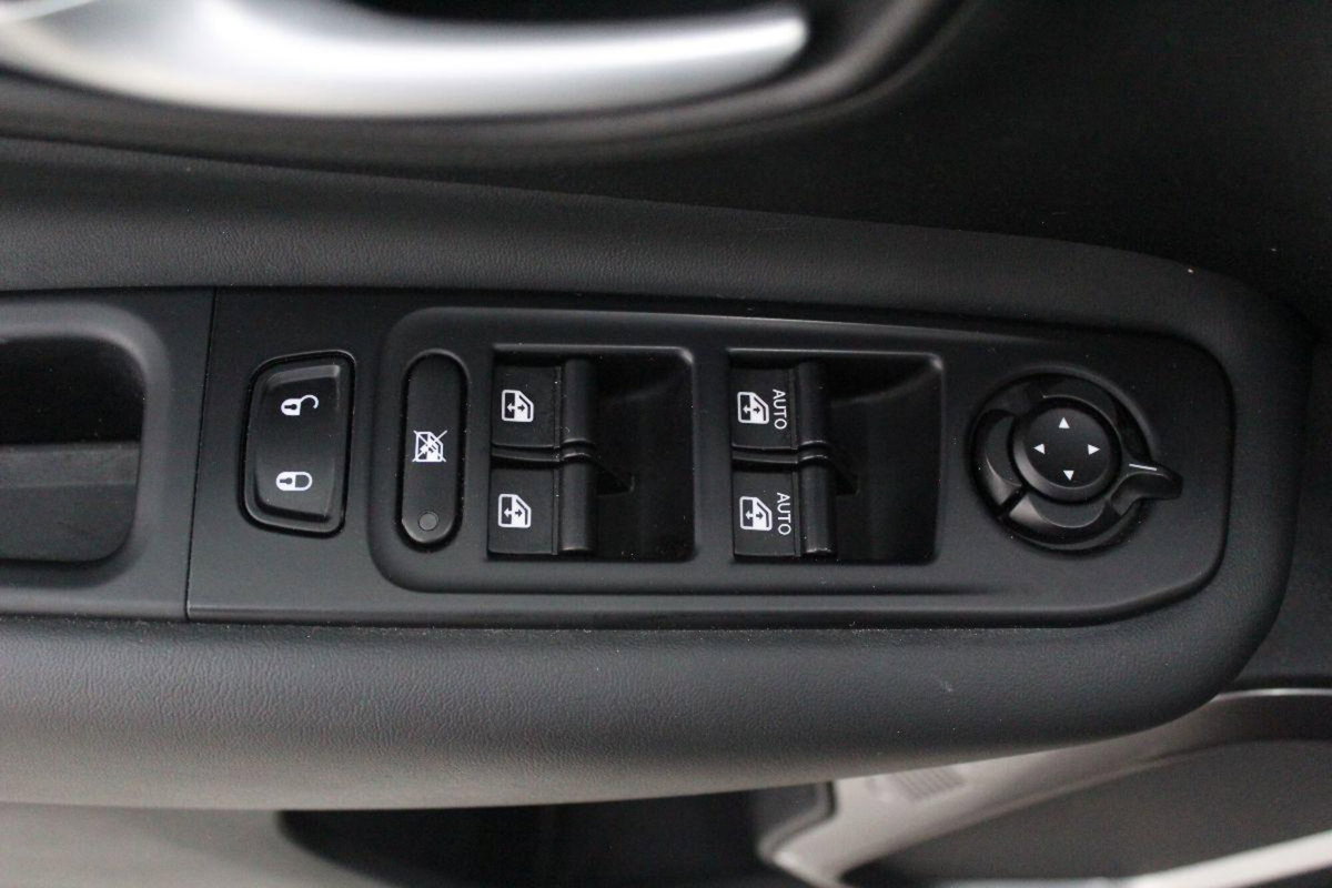 Jeep Renegade 1.6 Mjt 120 CV Limited (19)