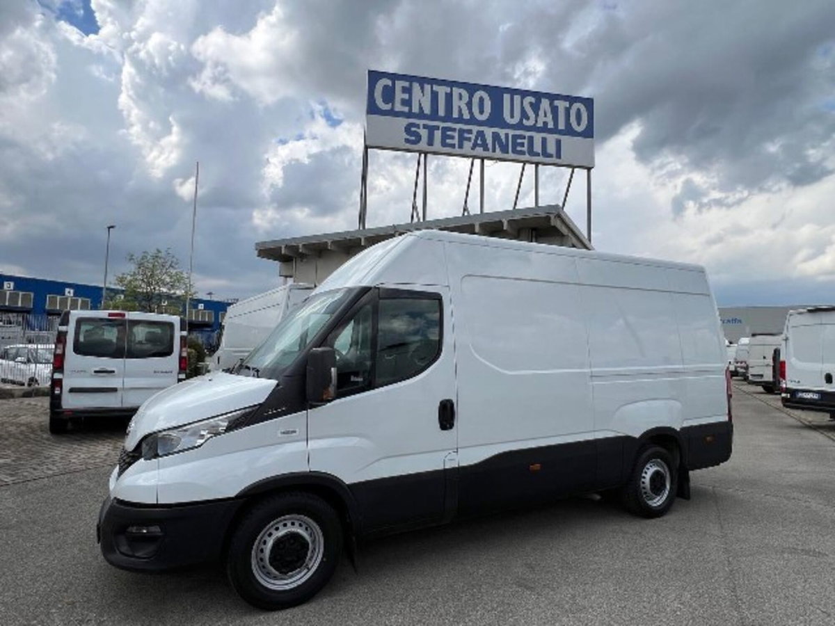 Iveco Daily Telaio 35S16 2.3 HPT PLM Cabinato
