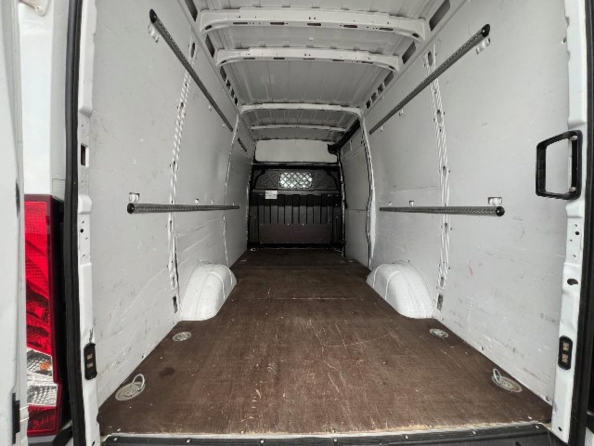 Iveco Daily Telaio 35S16 2.3 HPT PLM Cabinato (10)