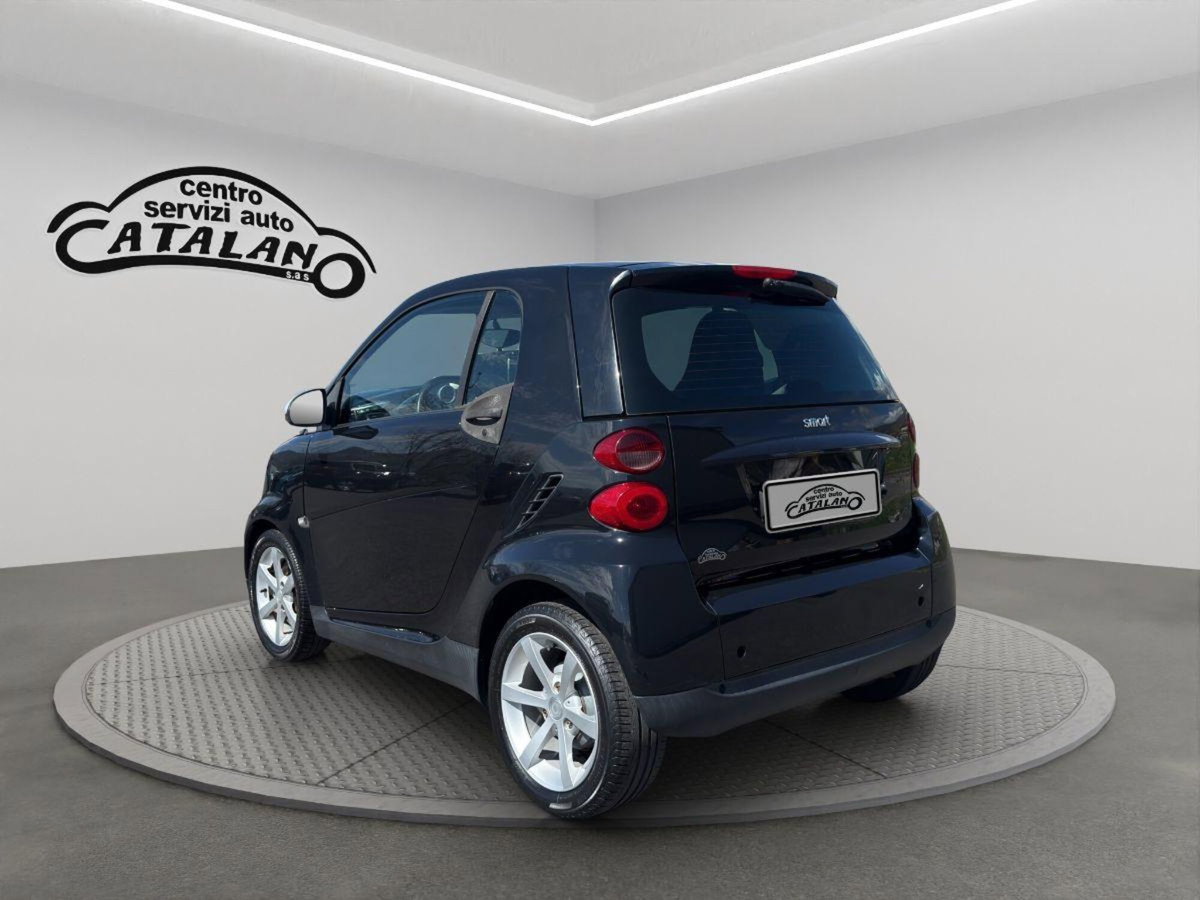 smart Fortwo 1000 52 kW MHD coupé passion (3)