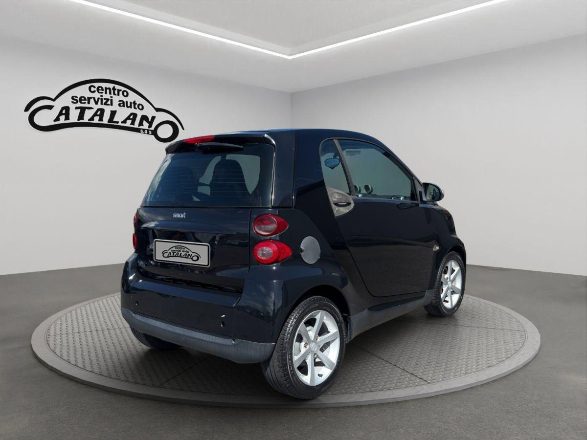 smart Fortwo 1000 52 kW MHD coupé passion (5)