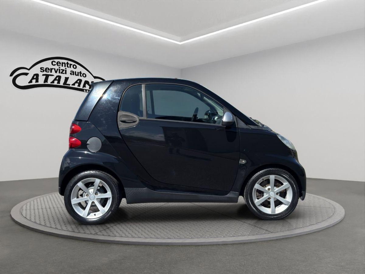 smart Fortwo 1000 52 kW MHD coupé passion (6)