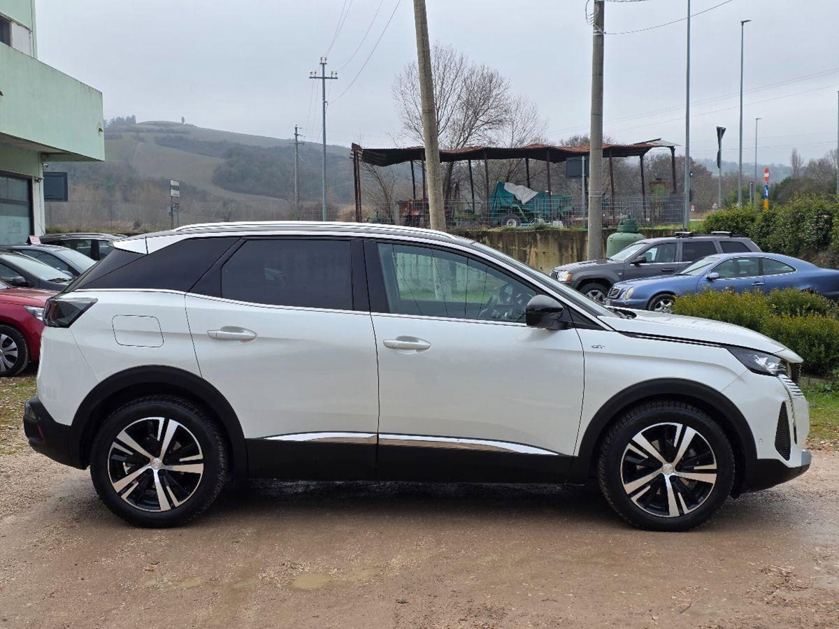 Peugeot 3008 BlueHDi 130 S&S EAT8 GT Line (11)