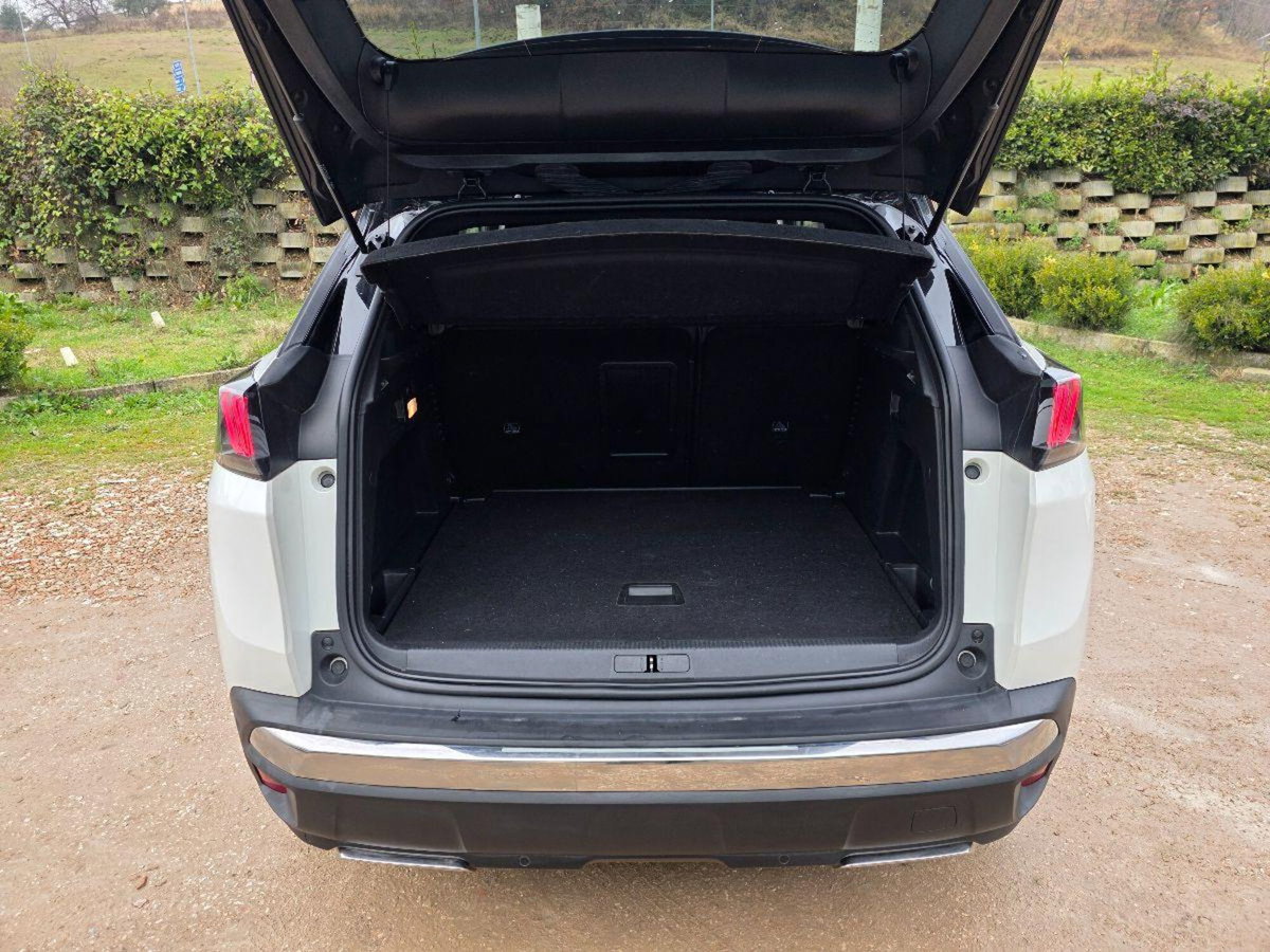 Peugeot 3008 BlueHDi 130 S&S EAT8 GT Line (14)