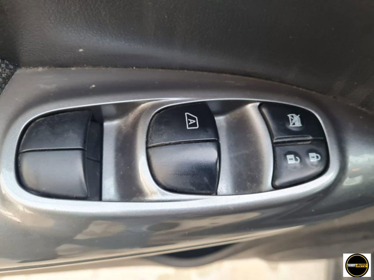Nissan Juke 1.6 Tekna (12)
