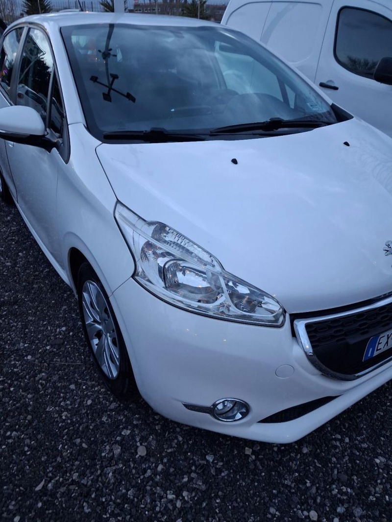 Peugeot 208 HDi 68 CV 5 porte Allure