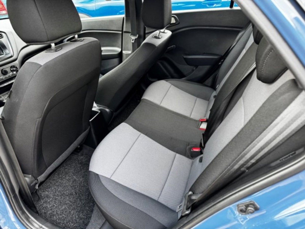 Hyundai i20 1.2 84 CV 5 porte Style (19)