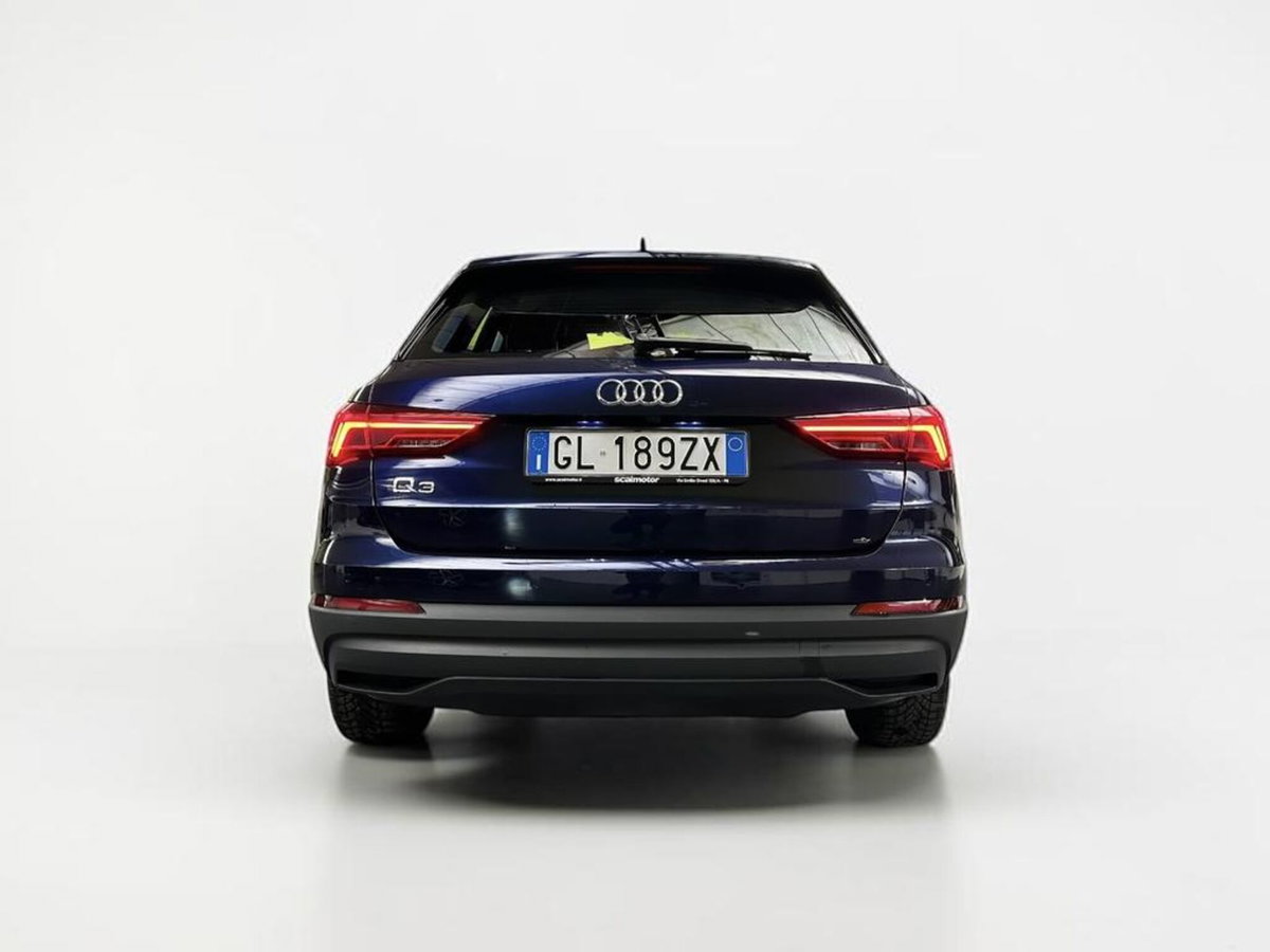 Audi Q3 35 2.0 tdi Business Advanced s-tronic (4)