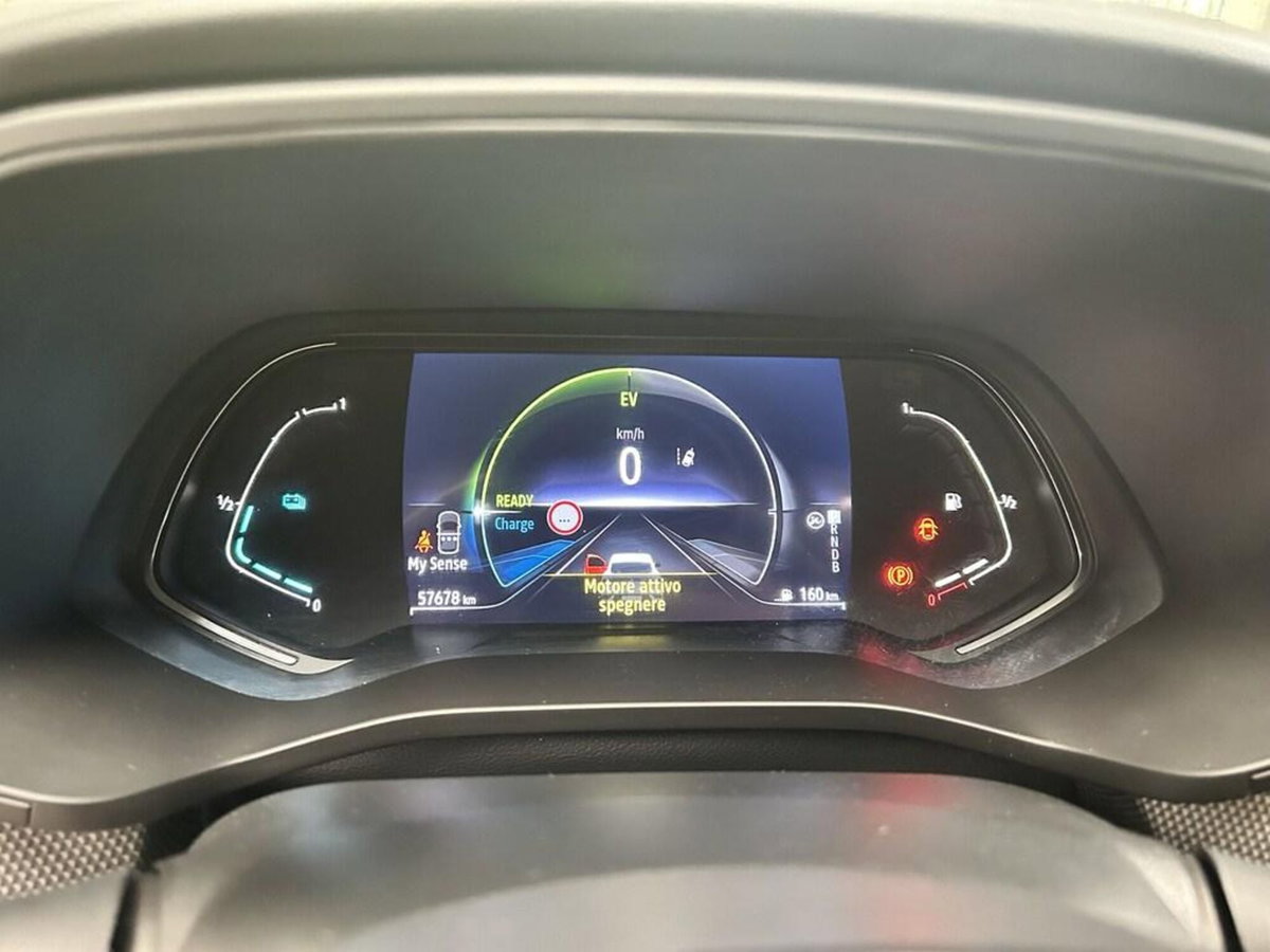 Renault Arkana E-Tech 145 CV Intens (9)