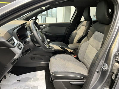 Renault Clio 1.0 tce Techno 90cv (7)