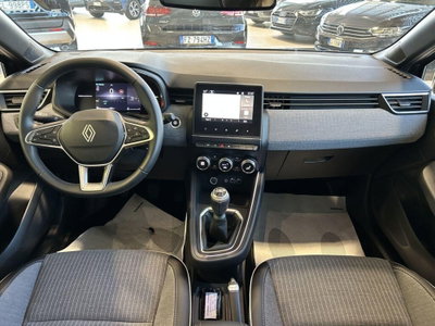 Renault Clio 1.0 tce Techno 90cv (8)