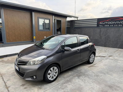 Toyota Yaris 1.D-4D 5 porte Lounge usata