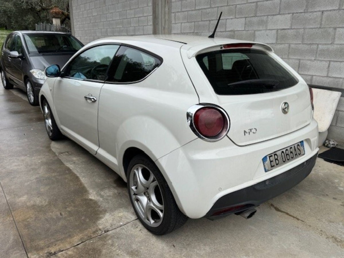 Alfa Romeo MiTo 1.4 T 120 CV Distinctive Sport Pack (4)