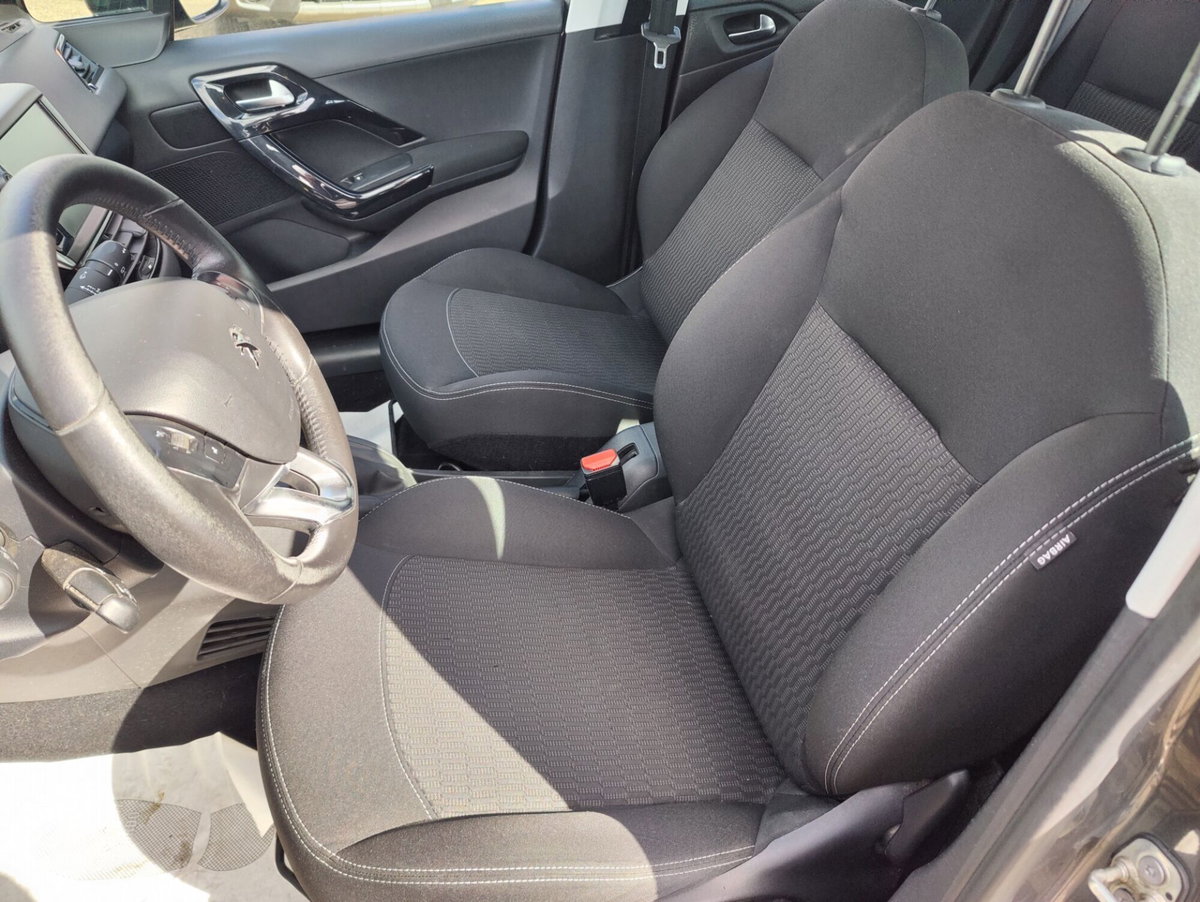 Peugeot 208 82 5p. GPL Allure (6)