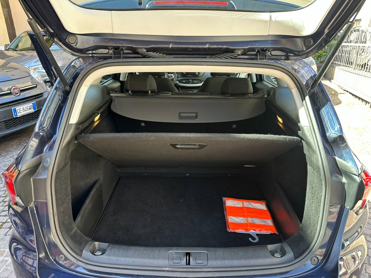 Fiat Tipo Station Wagon Tipo 1.3 Mjt S&S SW Lounge (15)