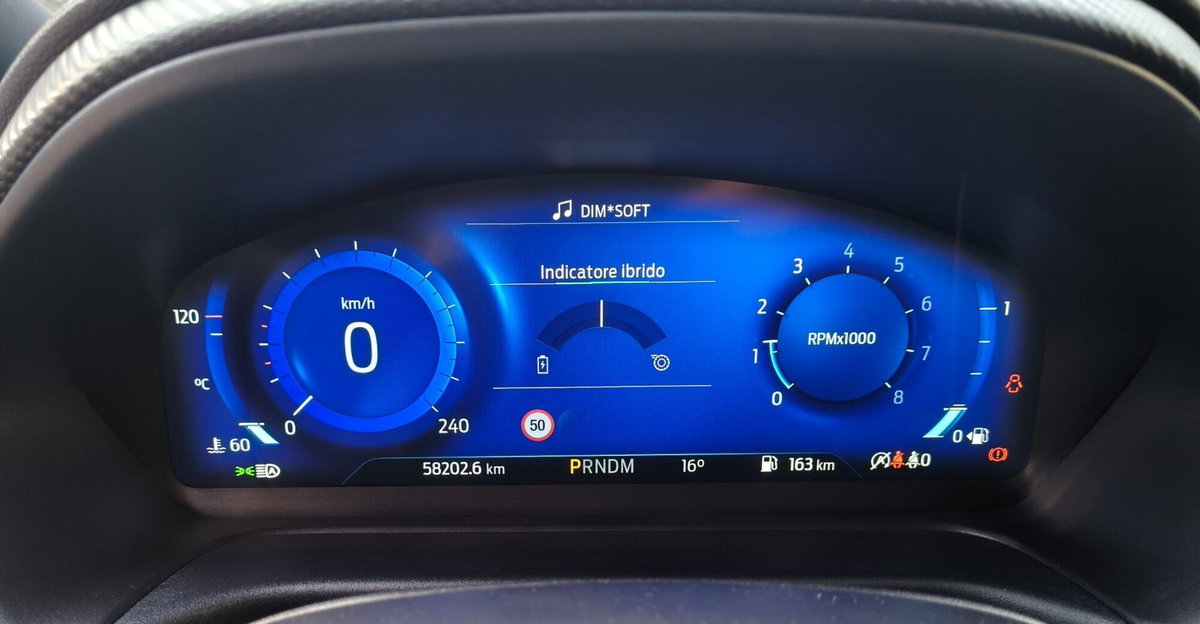 Ford Puma 1.0 EcoBoost Hybrid 125 CV S&S aut. ST-Line X (9)