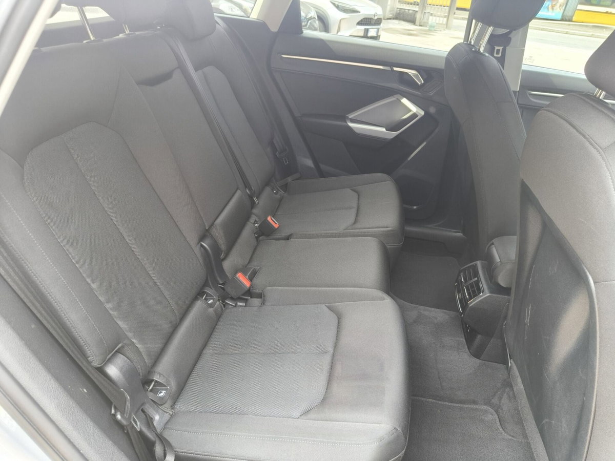 Audi Q3 45 TFSI e S tronic Business (10)