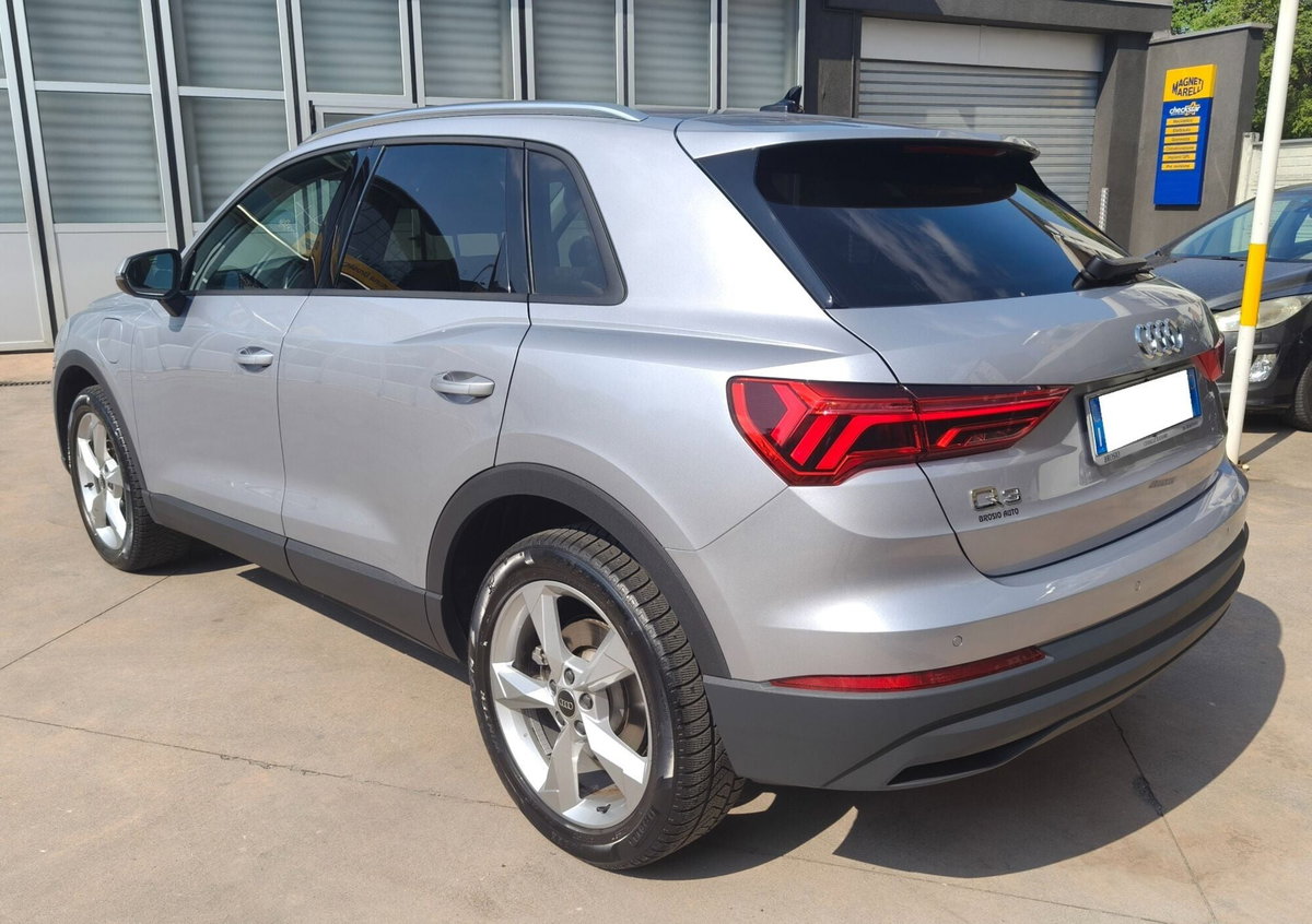 Audi Q3 45 TFSI e S tronic Business (4)