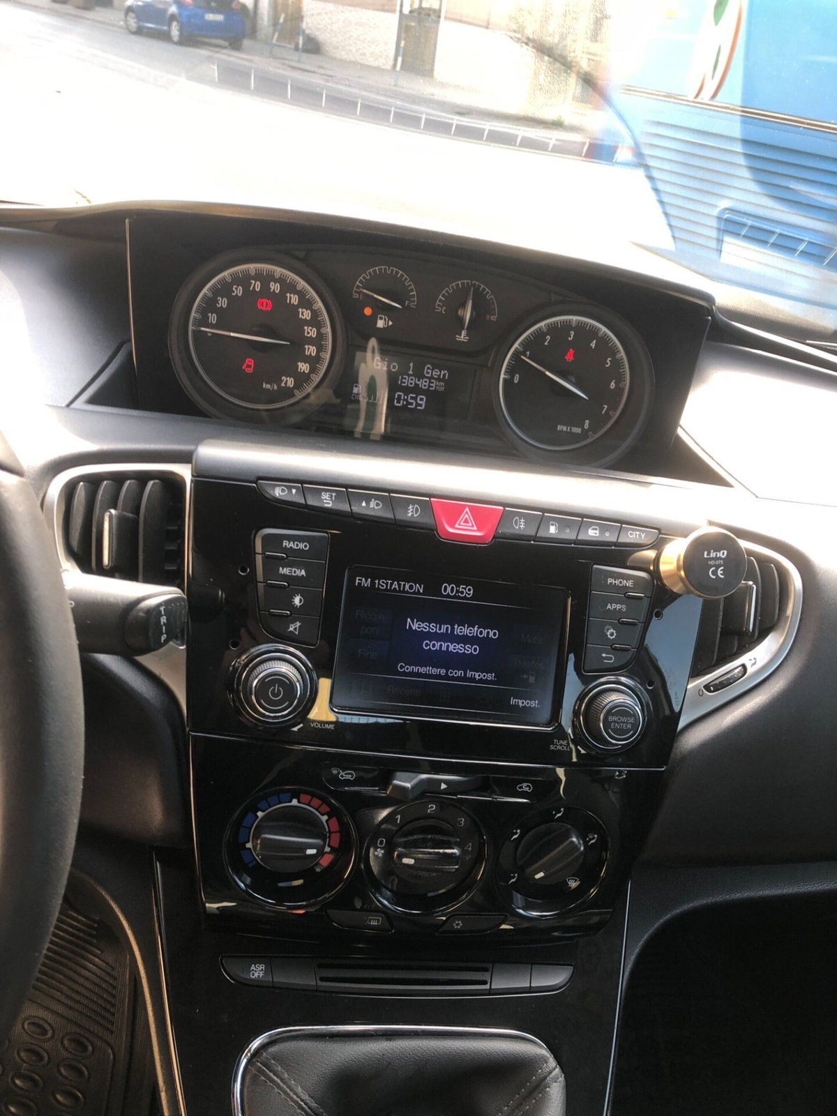 Lancia Ypsilon 0.9 TwinAir 85 CV 5 porte Metano Ecochic Platinum (13)