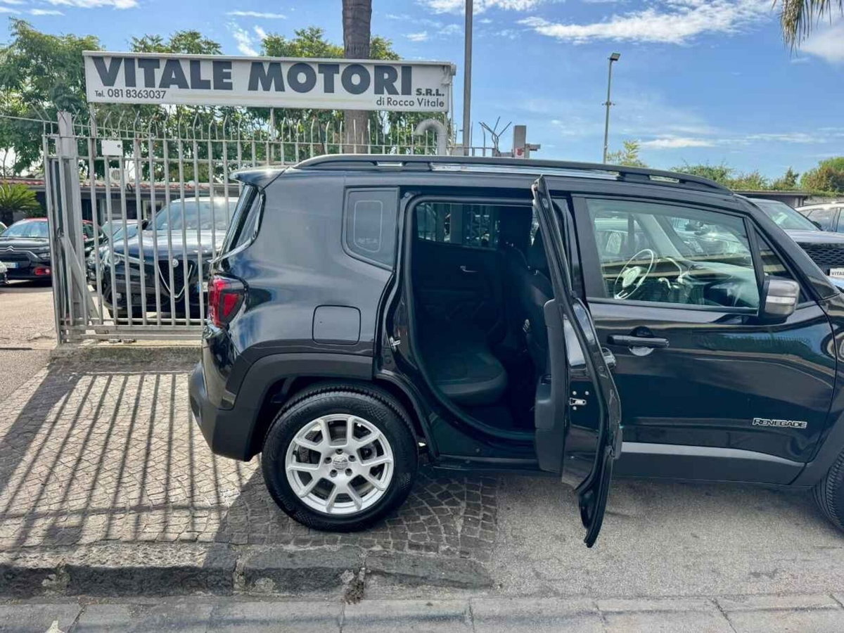 Jeep Renegade 1.3 T4 DDCT Limited (11)