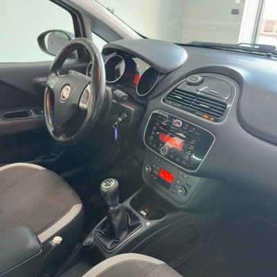 Fiat Punto 1.4 8V 5 porte Natural Power Easy (9)