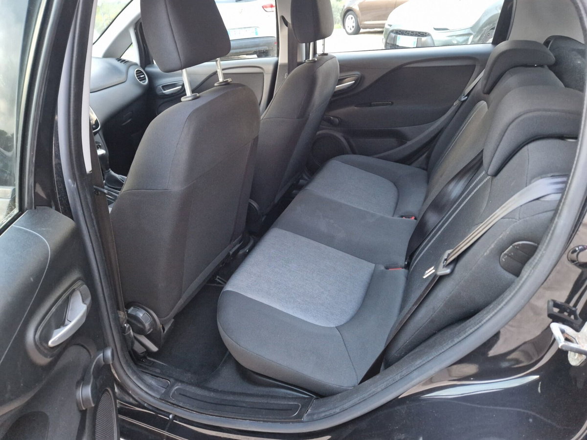 Fiat Punto 1.3 MJT II S&S 85 CV 5 porte ECO Lounge (13)