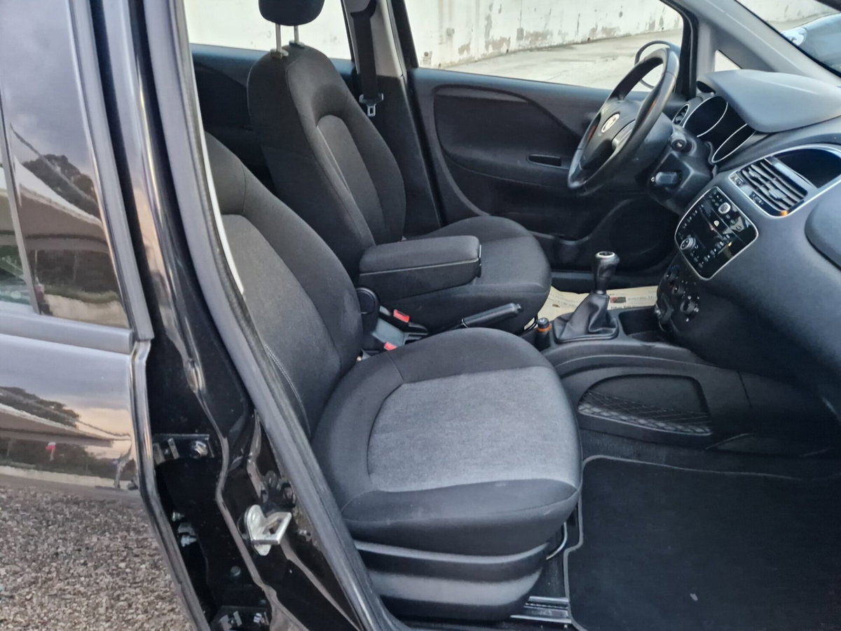 Fiat Punto 1.3 MJT II S&S 85 CV 5 porte ECO Lounge (15)