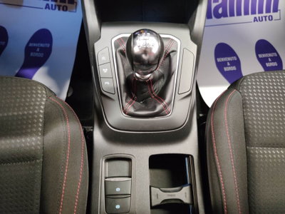 Ford Focus 1.0 EcoBoost Hybrid 125 CV Power. 5p. ST-Line Design (20)