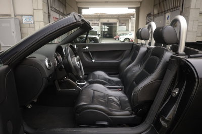 Audi TT Cabrio 1.8 T 20V 179 CV cat quattro (12)