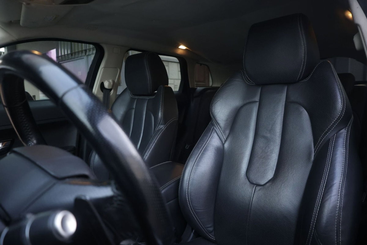 Land Rover Range Rover Evoque 2.0 Si4 5p. Pure Tech Pack (17)