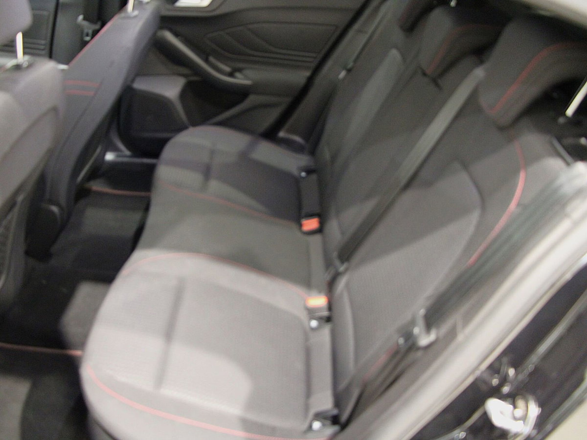 Ford Focus 1.0 EcoBoost Hybrid 155 CV Powershift Active Vignale (11)
