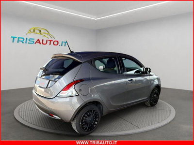 Lancia Ypsilon 1.0 FireFly 5 porte S&S Hybrid Silver Plus (4)