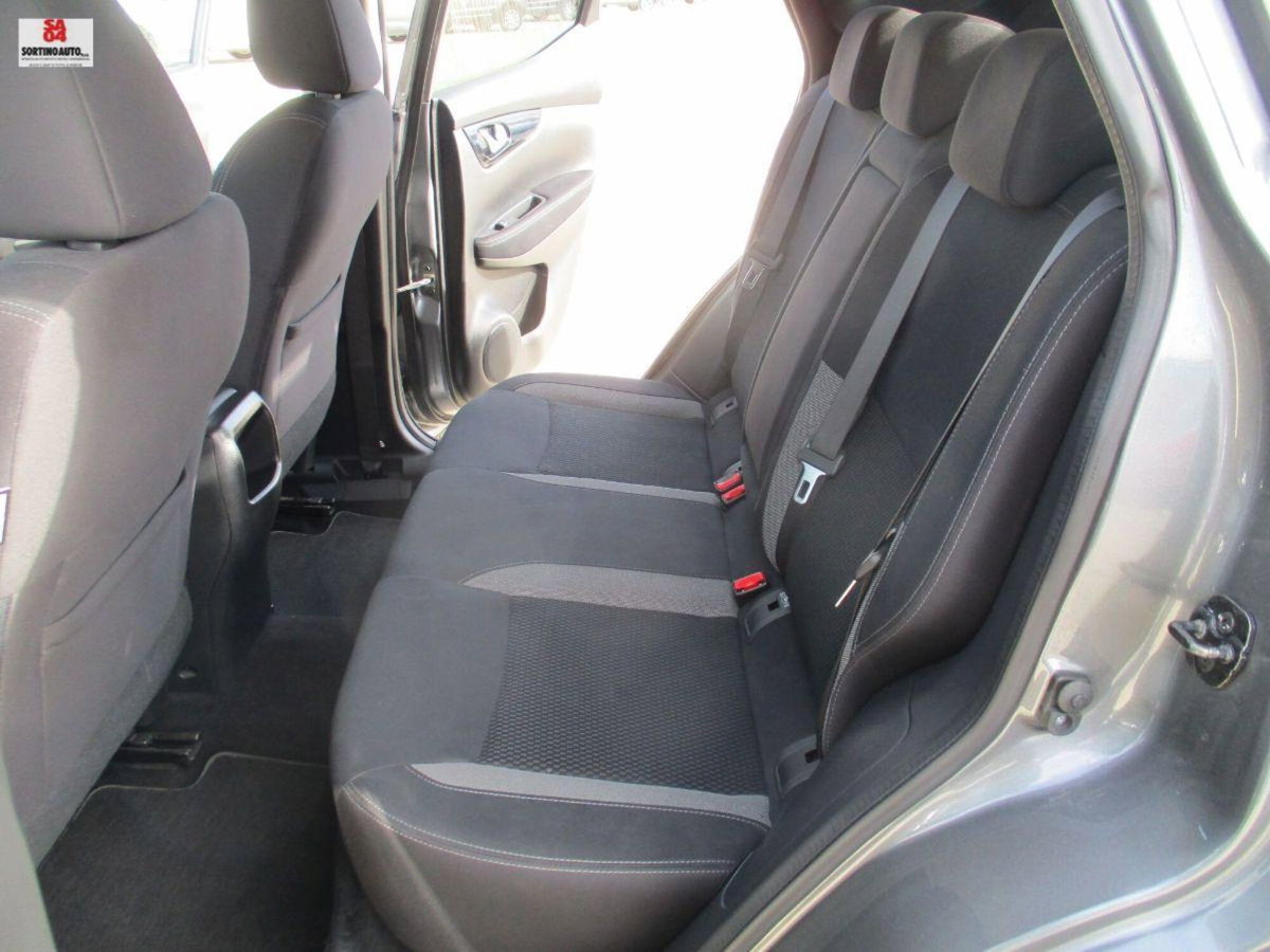 Nissan Qashqai 1.5 dCi 115 CV DCT Business (15)